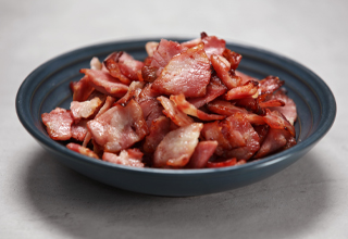 Smoky bacon pieces for pizza